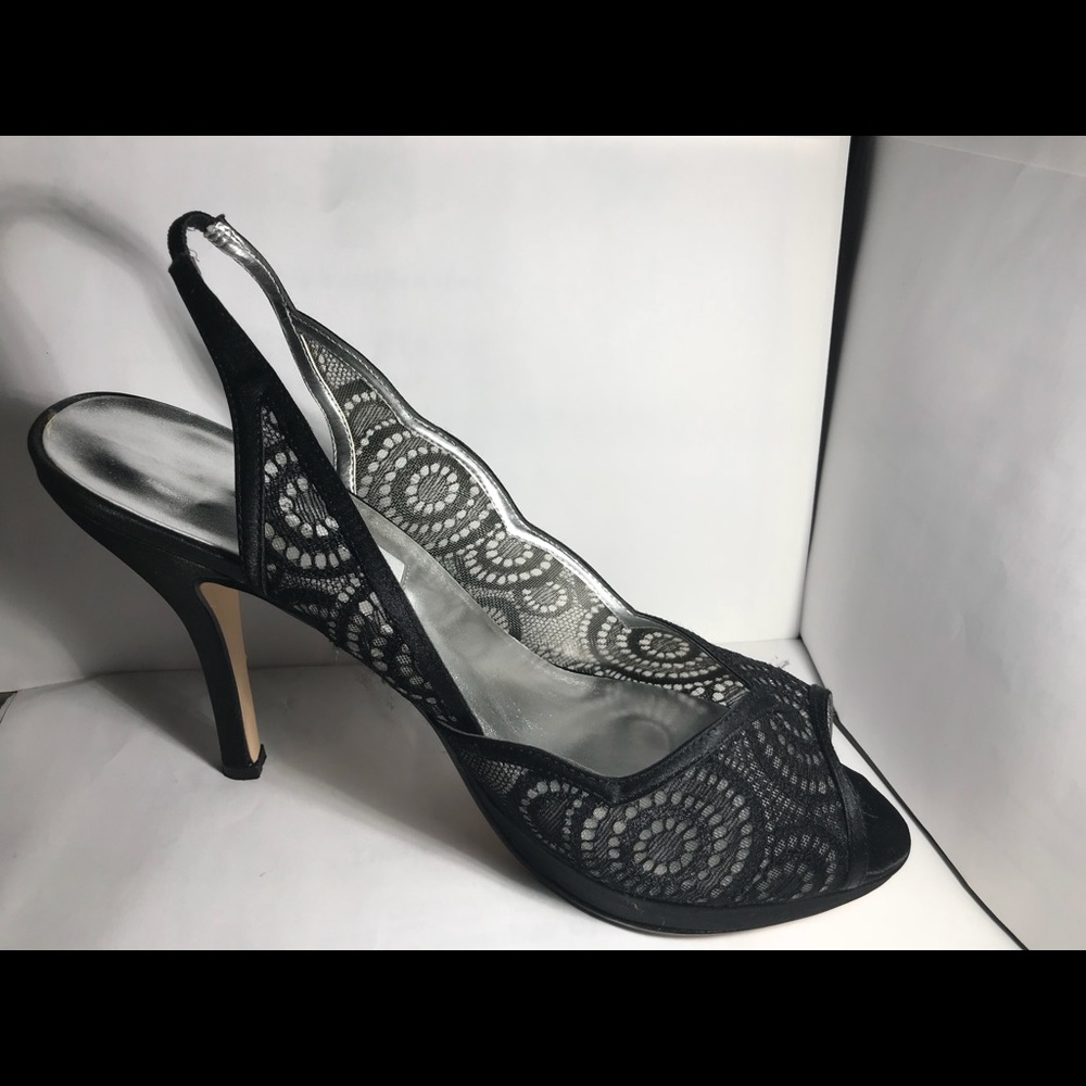 Black Pumps/ High Heels
